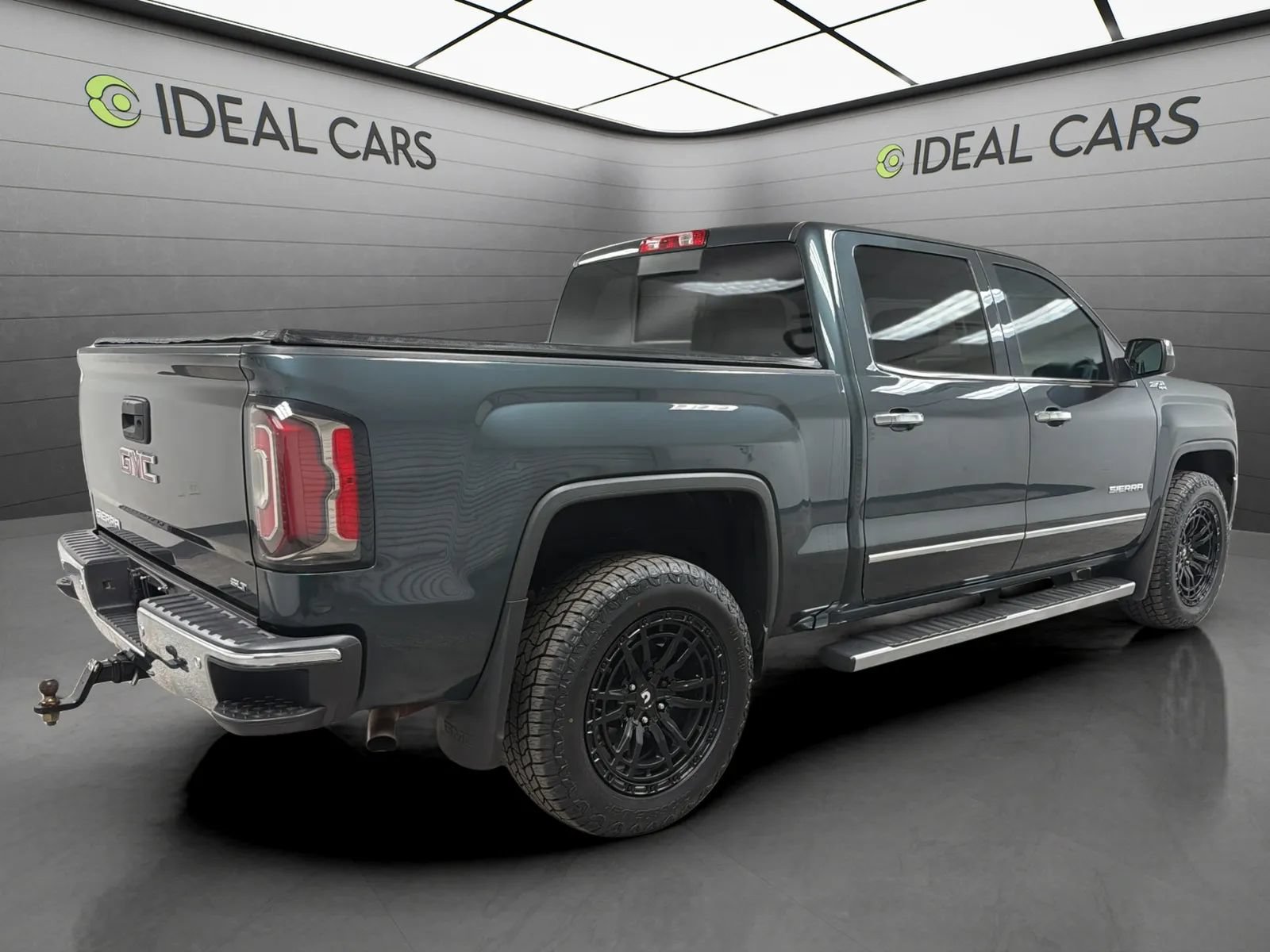 Used 2018 GMC Sierra 1500 SLT AWD/4WD image 5
