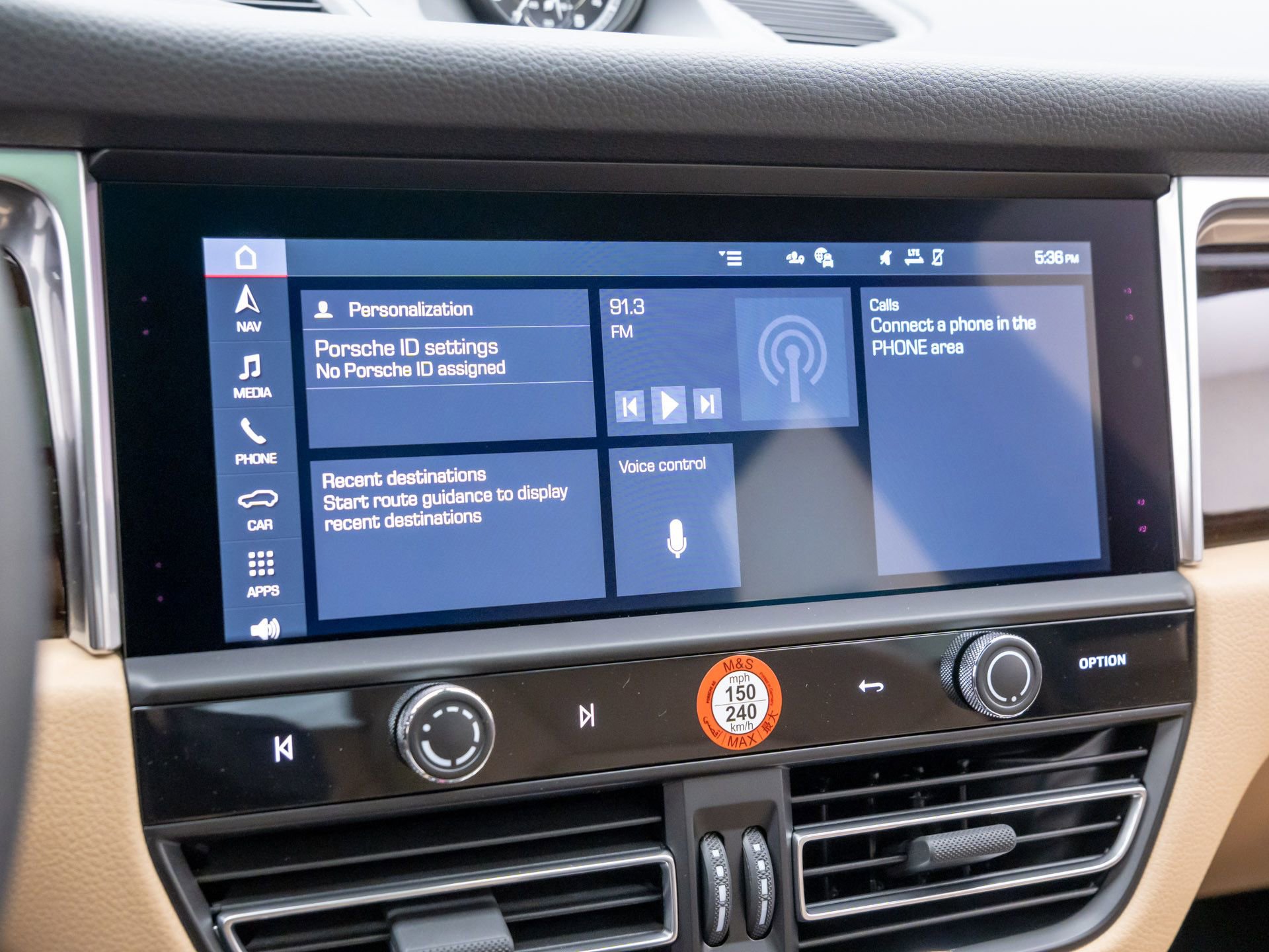 Certified 2025 Porsche Macan image 22