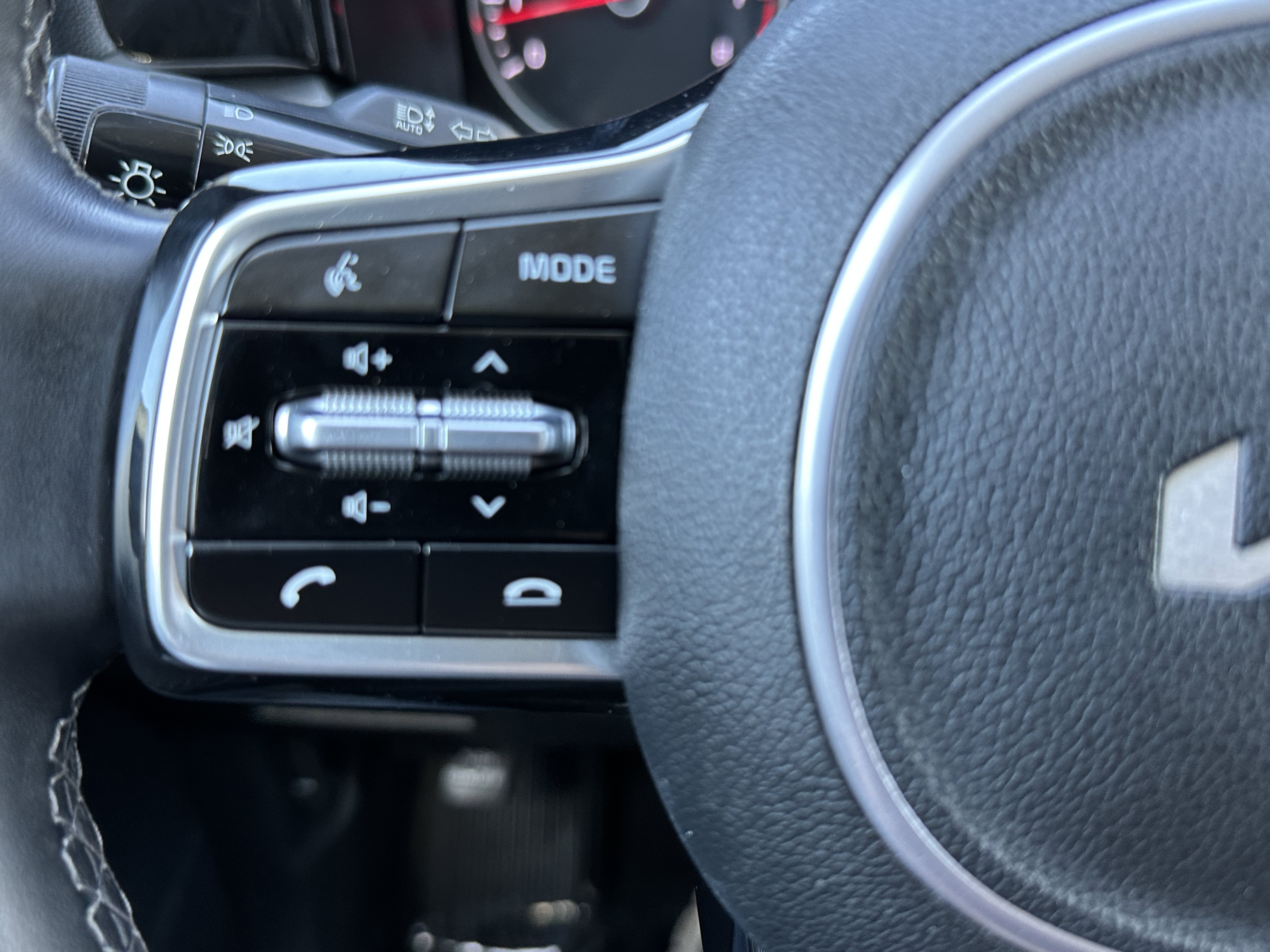 Certified 2023 Kia Sorento S FWD image 26