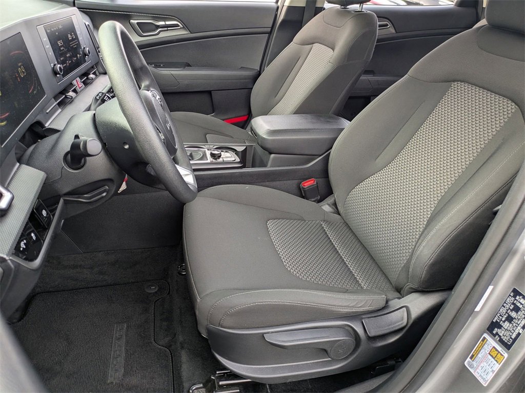 Used 2024 Kia Sportage LX image 14