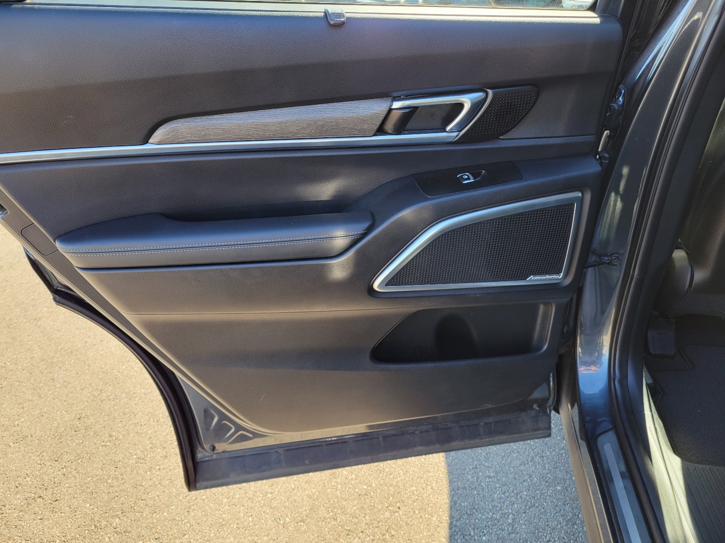 Used 2022 Kia Telluride SX image 14