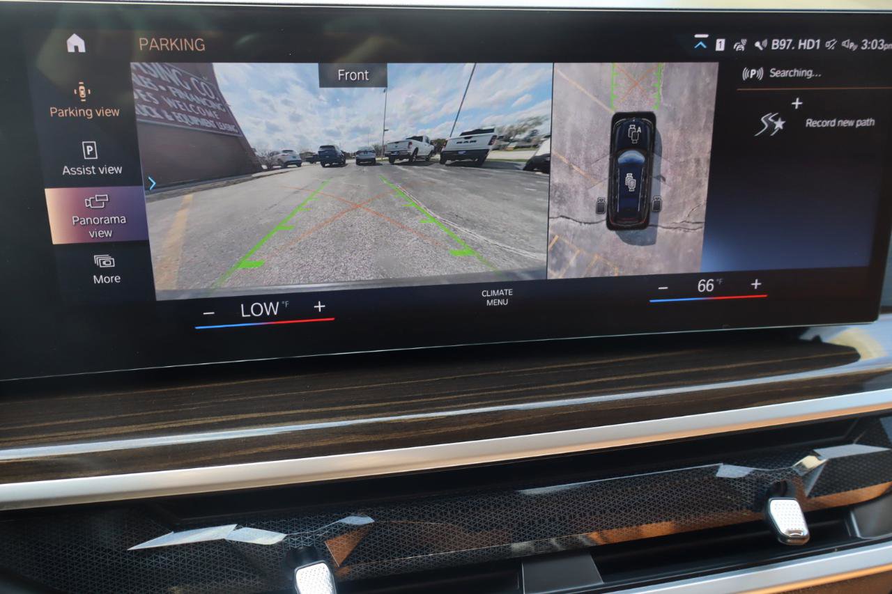 Used 2023 BMW X7 xDrive40i w/ Premium Package image 16
