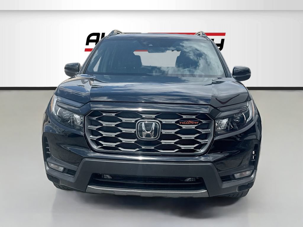 Used 2023 Honda Passport TrailSport image 2