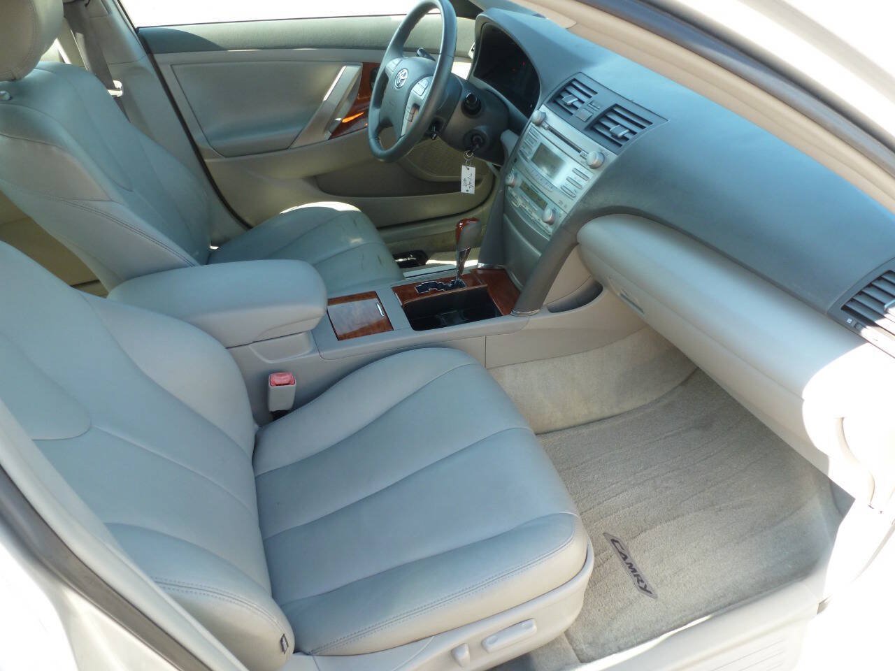 Used 2008 Toyota Camry XLE FWD image 36