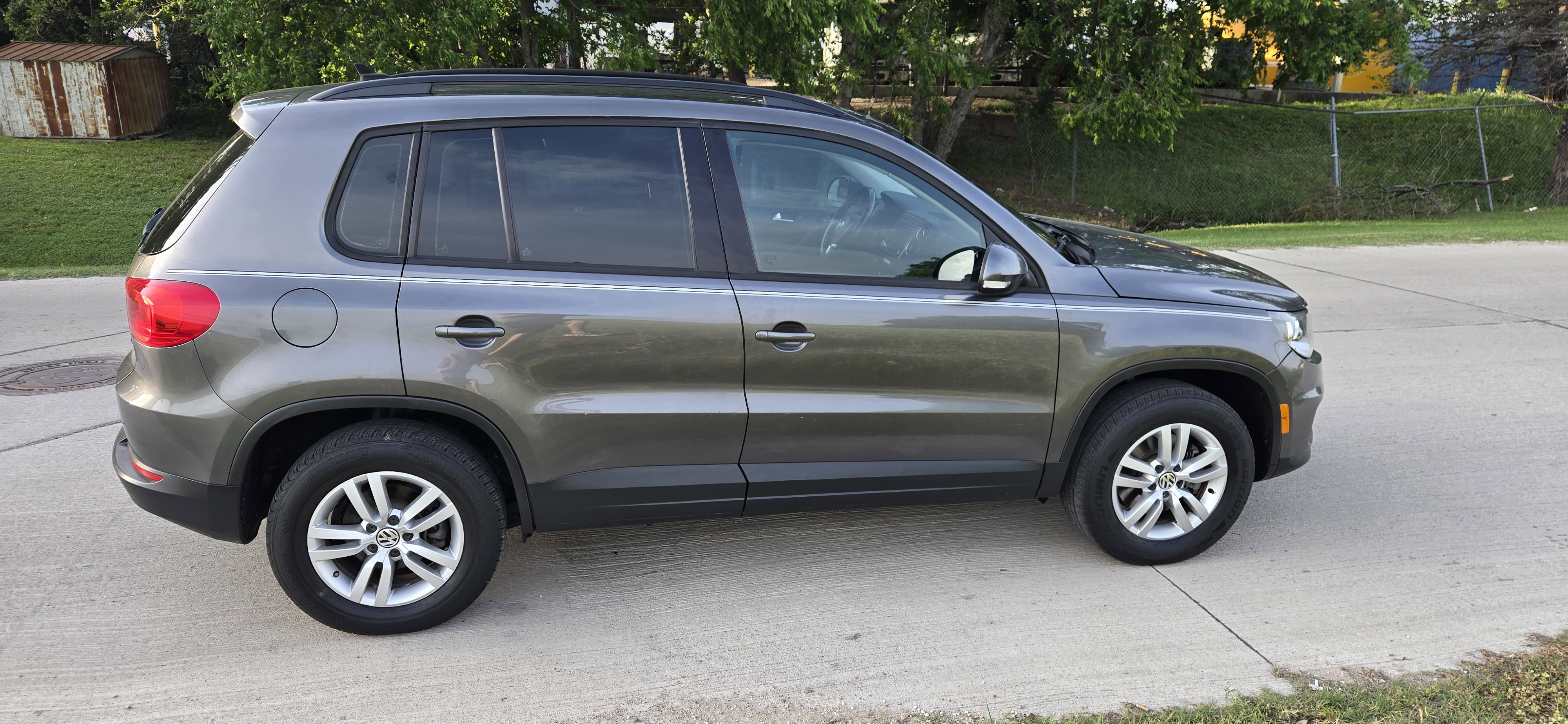 Used 2015 Volkswagen Tiguan S FWD image 10