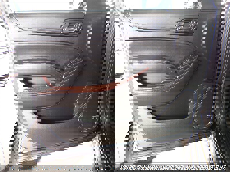 Used 2015 GMC Yukon XL SLE w/ Convenience Package image 11