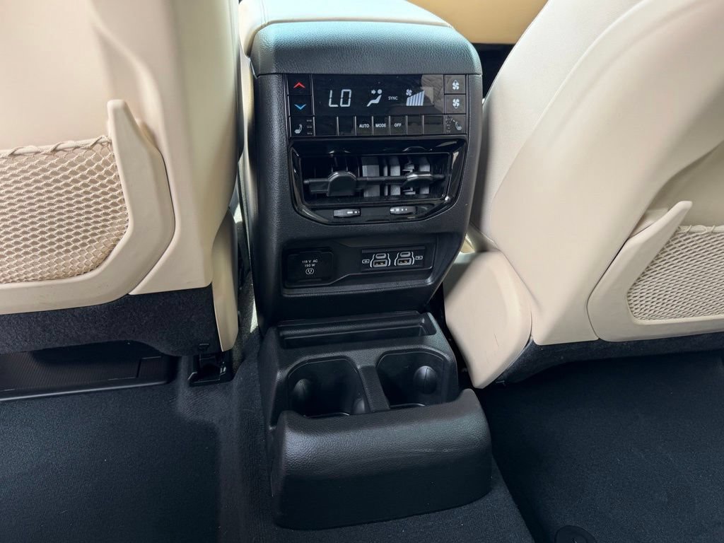 Certified 2025 Jeep Grand Cherokee L Limited AWD/4WD image 34