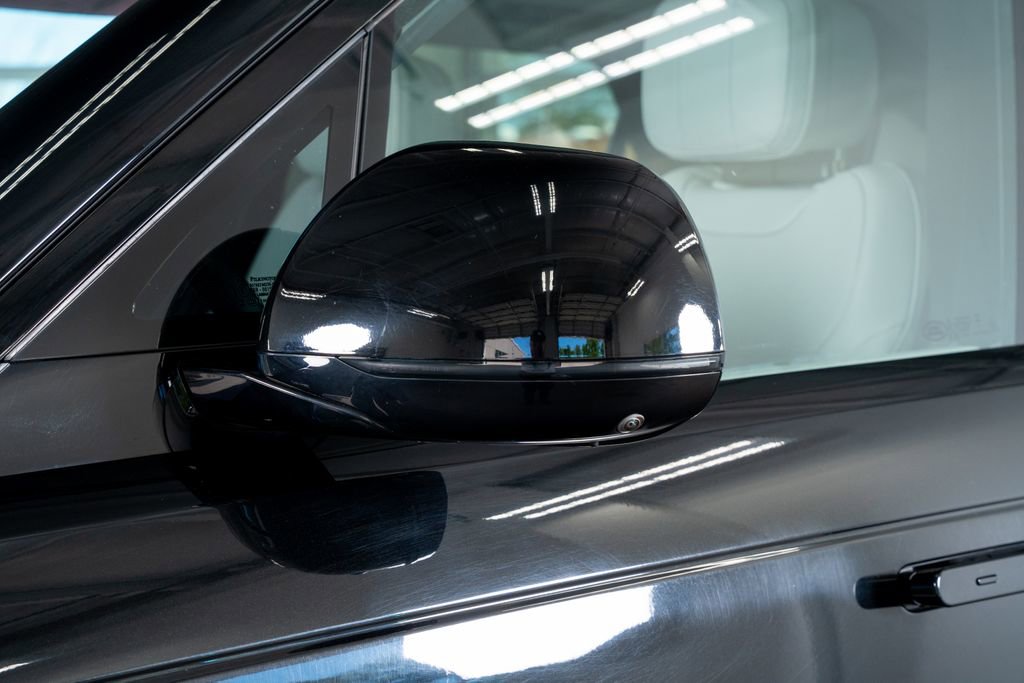 Used 2023 Land Rover Range Rover Sport SE image 21