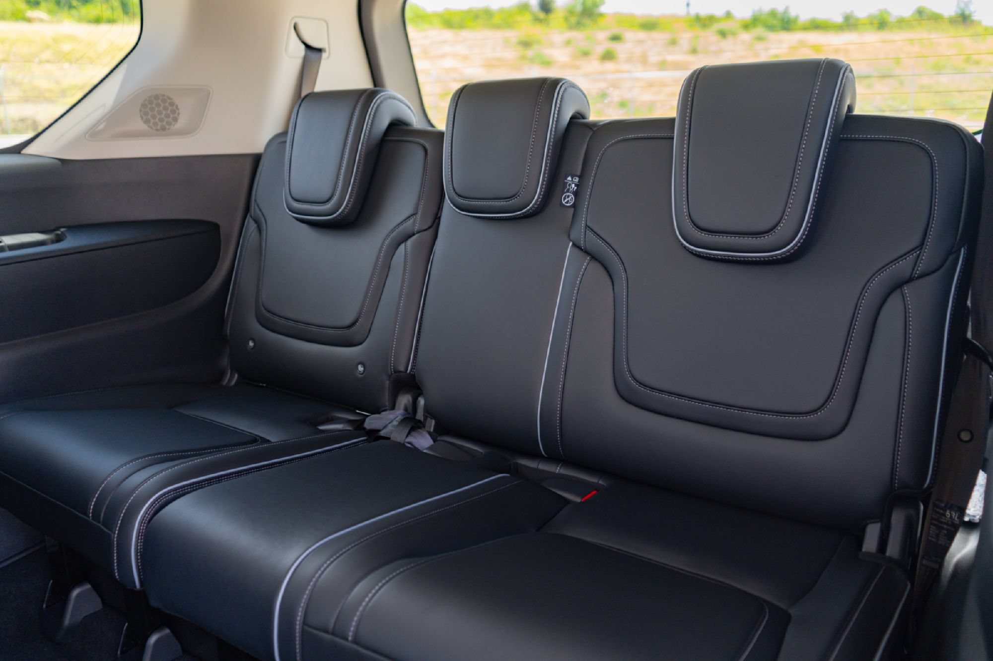 New 2027 INFINITI QX80 Luxe RWD image 24