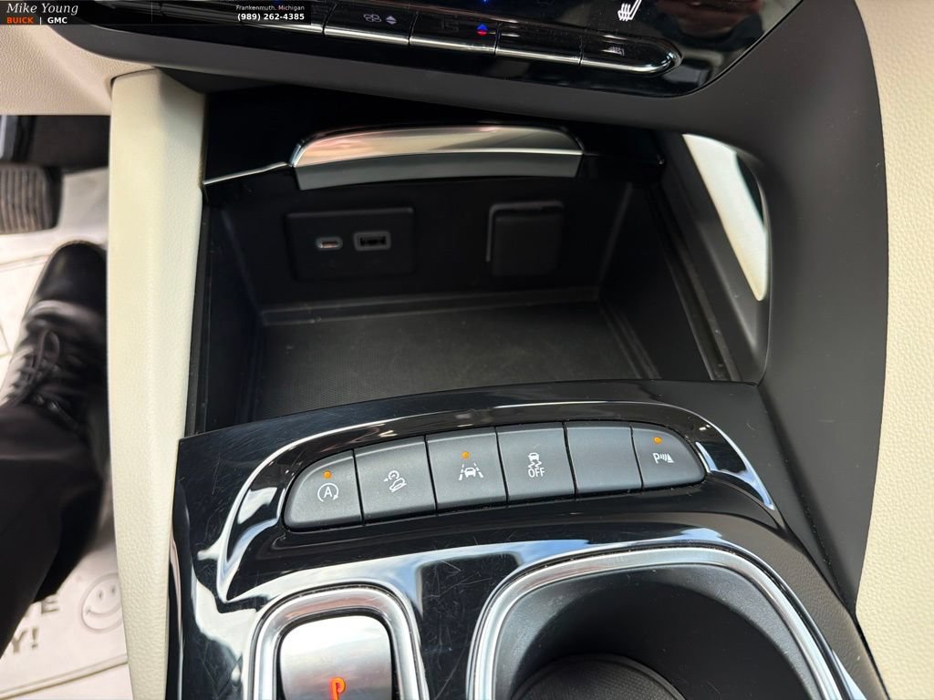Used 2023 Buick Envision Preferred AWD/4WD image 20