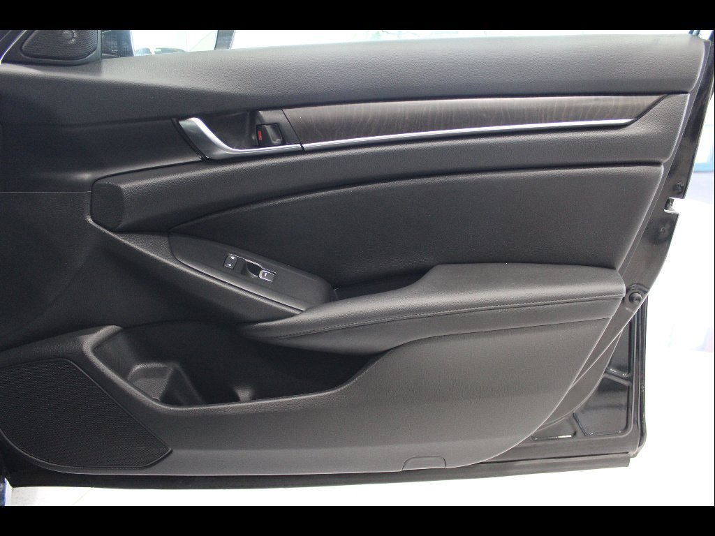 Certified 2019 Honda Accord EX-L image 25