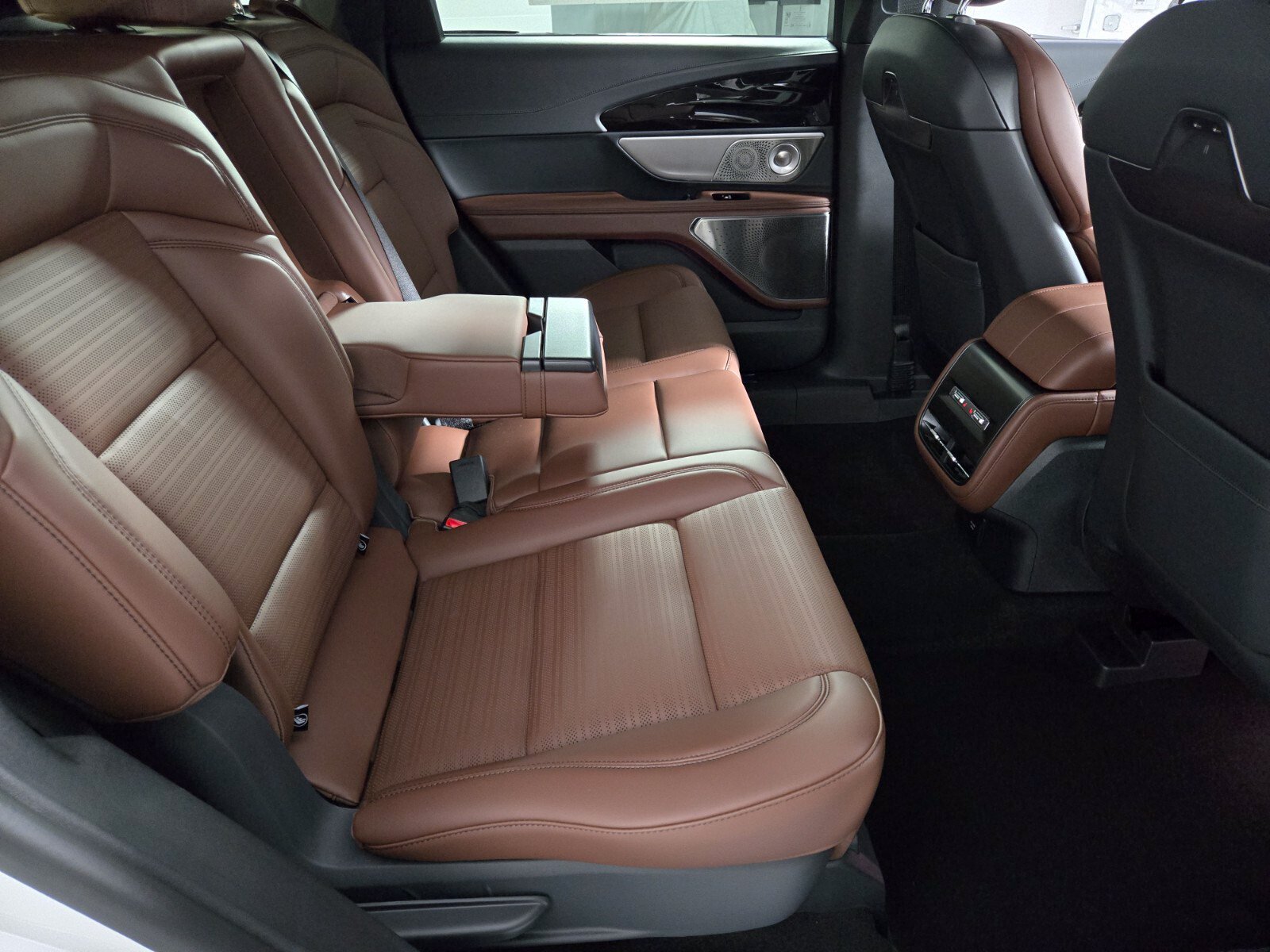 New 2026 Lincoln Nautilus Reserve AWD/4WD image 19
