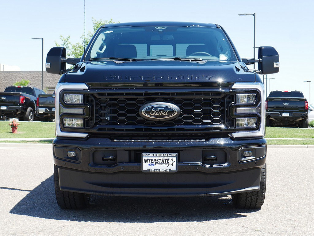 New 2026 Ford F350 Lariat w/ Black Appearance Package AWD/4WD image 8