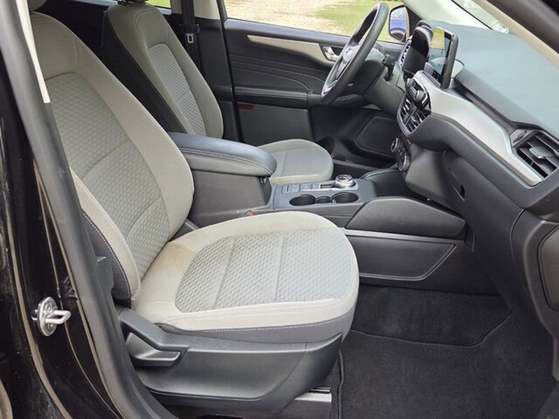Certified 2021 Ford Escape SE w/ SE Sport Appearance Package FWD image 16