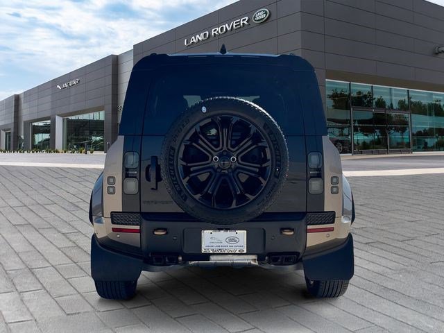 New 2026 Land Rover Defender 110 OCTA image 4