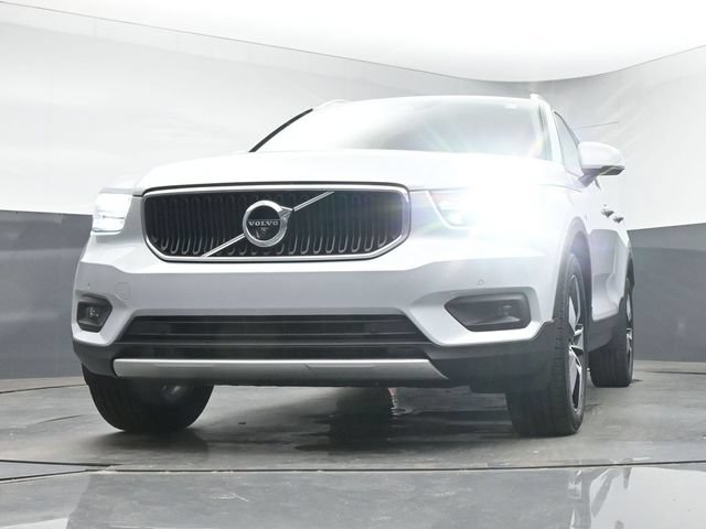 Used 2022 Volvo XC40 T4 Momentum FWD image 36