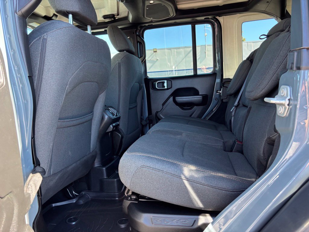 Used 2024 Jeep Wrangler Unlimited AWD/4WD image 22