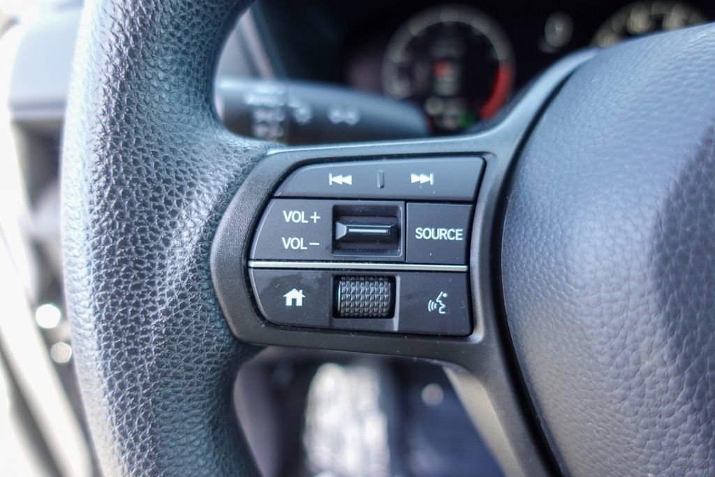 Used 2025 Honda CR-V EX image 13