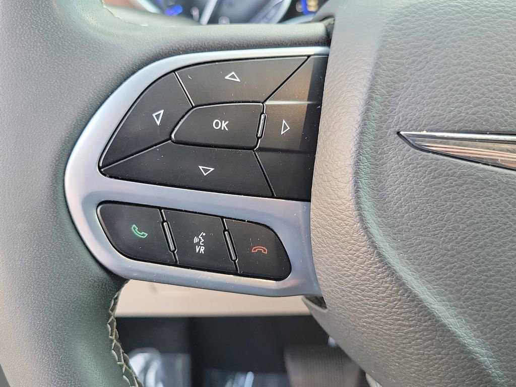 Used 2024 Chrysler Voyager LX image 5