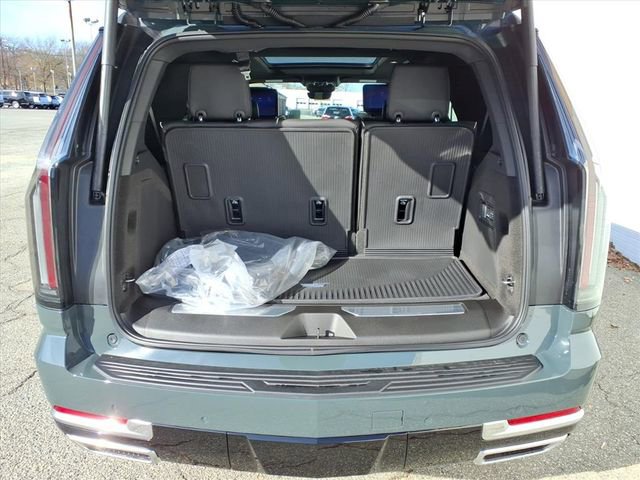New 2026 Cadillac Escalade Luxury image 5