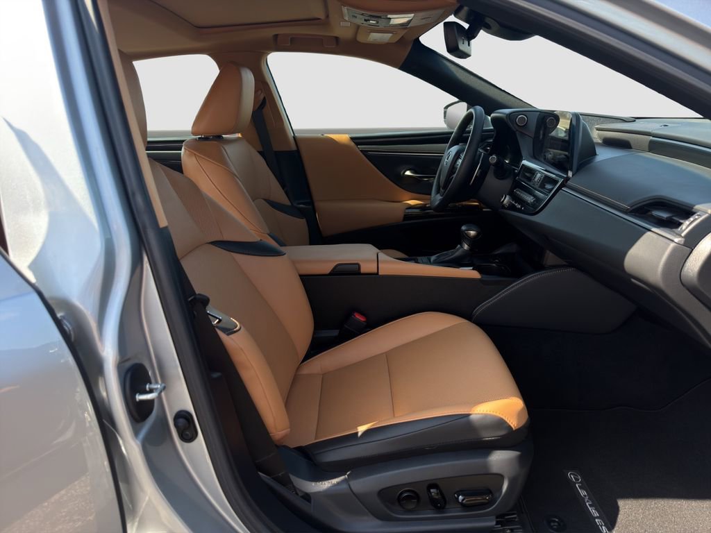 Used 2024 Lexus ES 350 w/ Accessory Package (Z2) FWD image 18