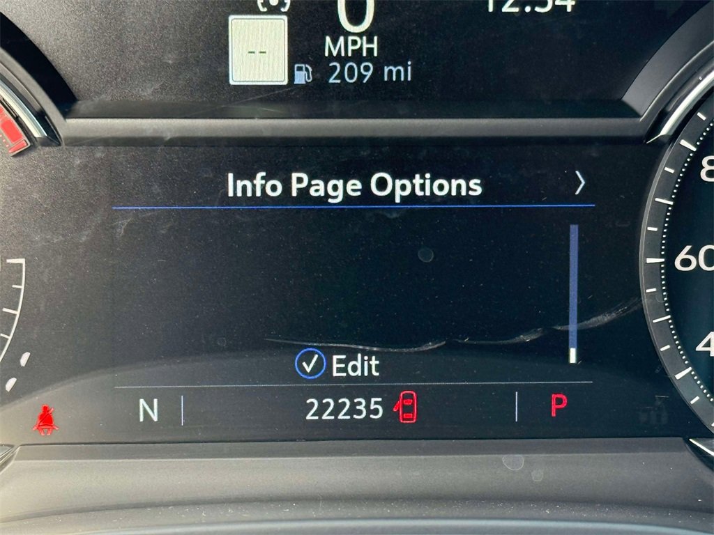 Used 2025 Cadillac XT5 Premium Luxury image 5