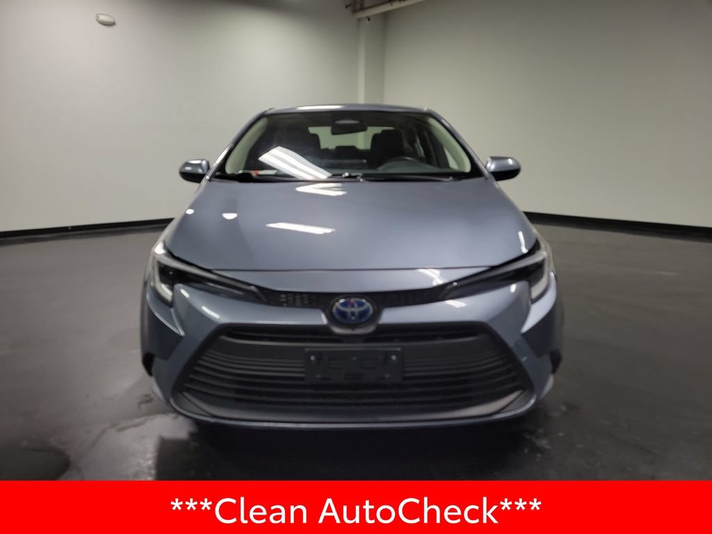 Used 2023 Toyota Corolla LE FWD image 3