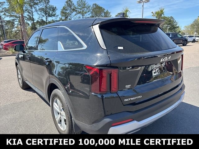Certified 2025 Kia Sorento LX image 7