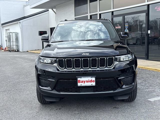 New 2026 Jeep Grand Cherokee Laredo image 4