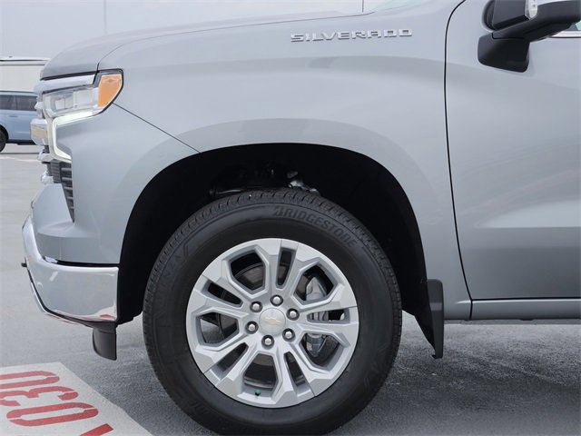 Used 2025 Chevrolet Silverado 1500 LTZ image 9