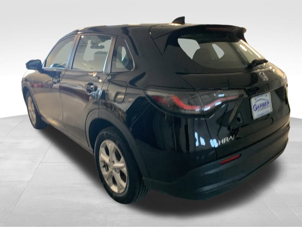 Used 2023 Honda HR-V LX image 13