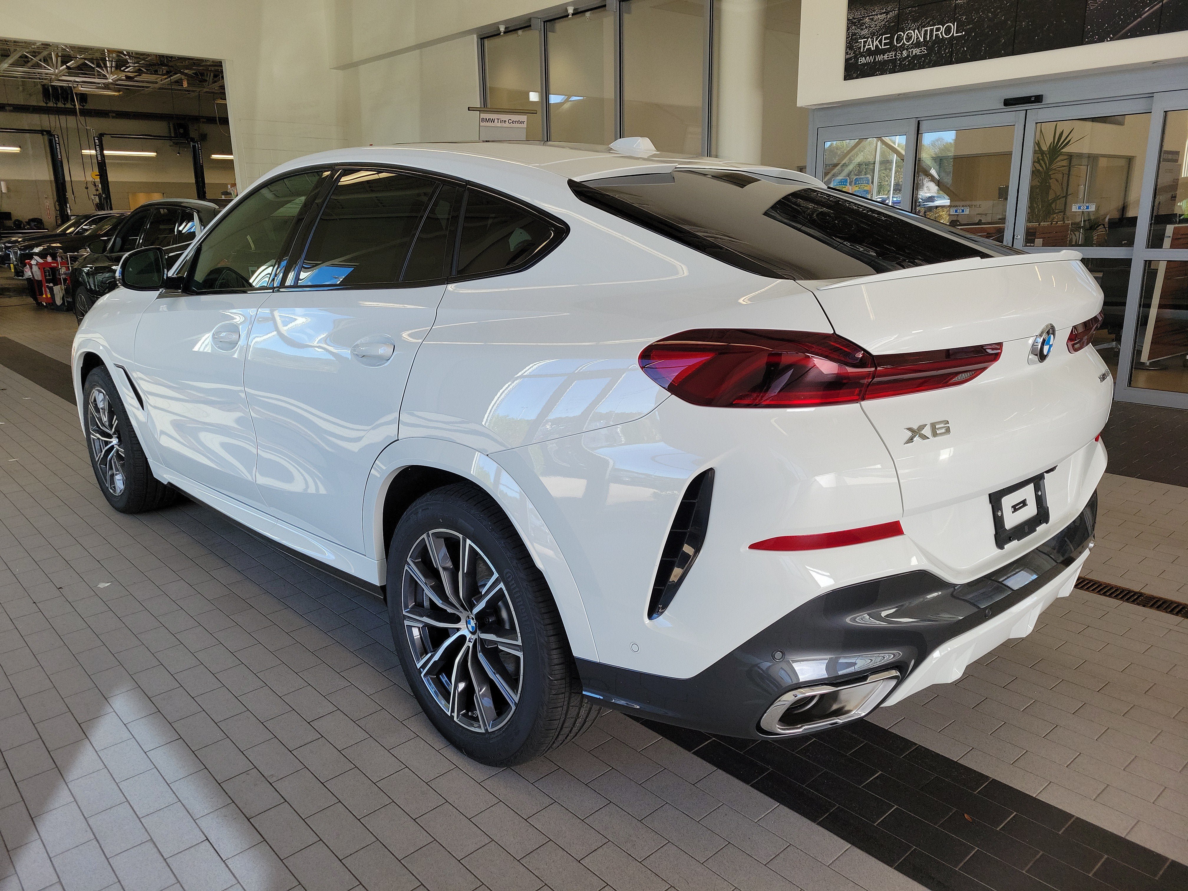 New 2027 BMW X6 xDrive40i w/ Premium Package AWD/4WD image 5