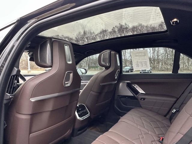 Certified 2023 BMW i7 xDrive60 image 22