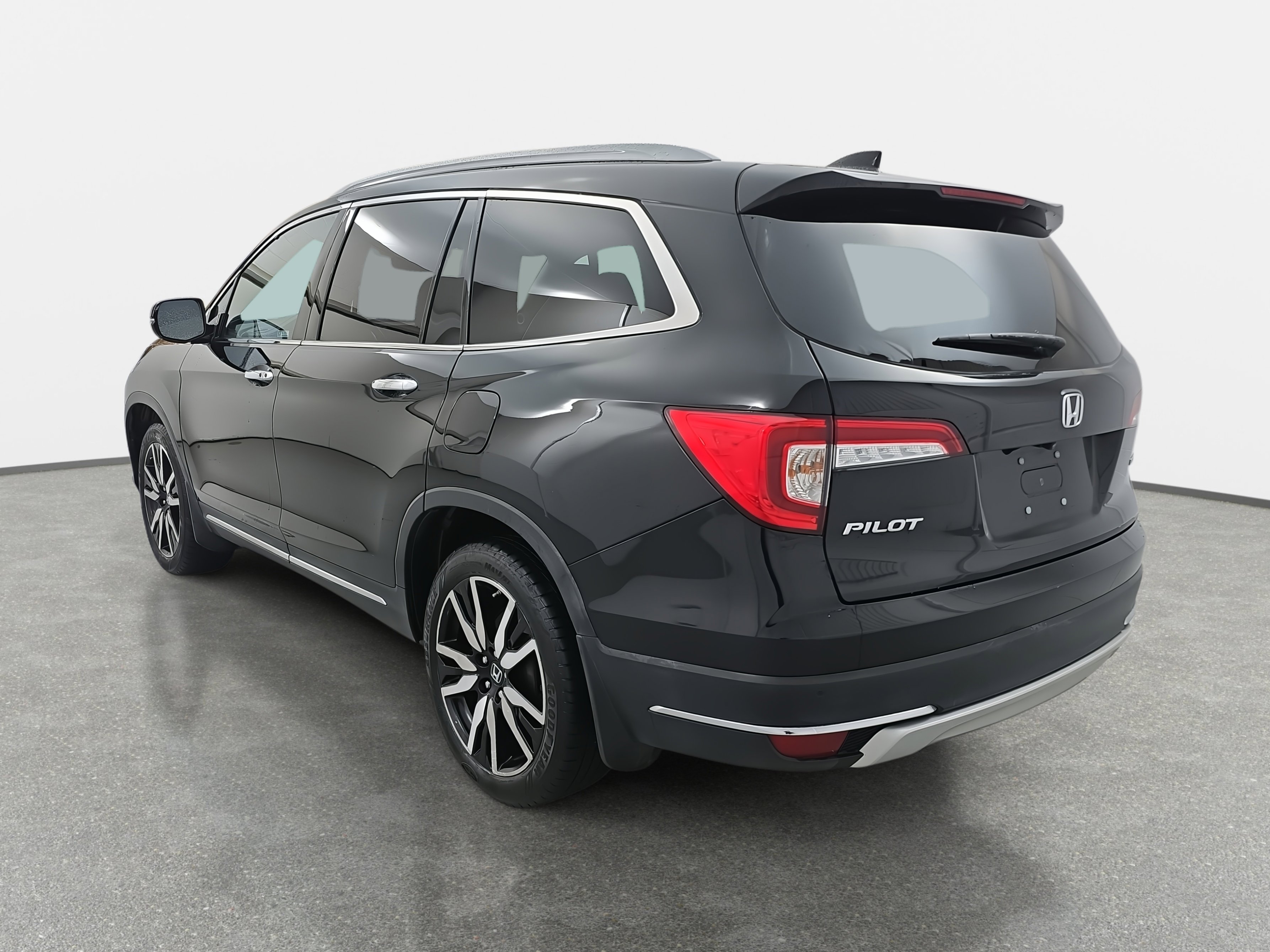 Used 2022 Honda Pilot Touring image 7