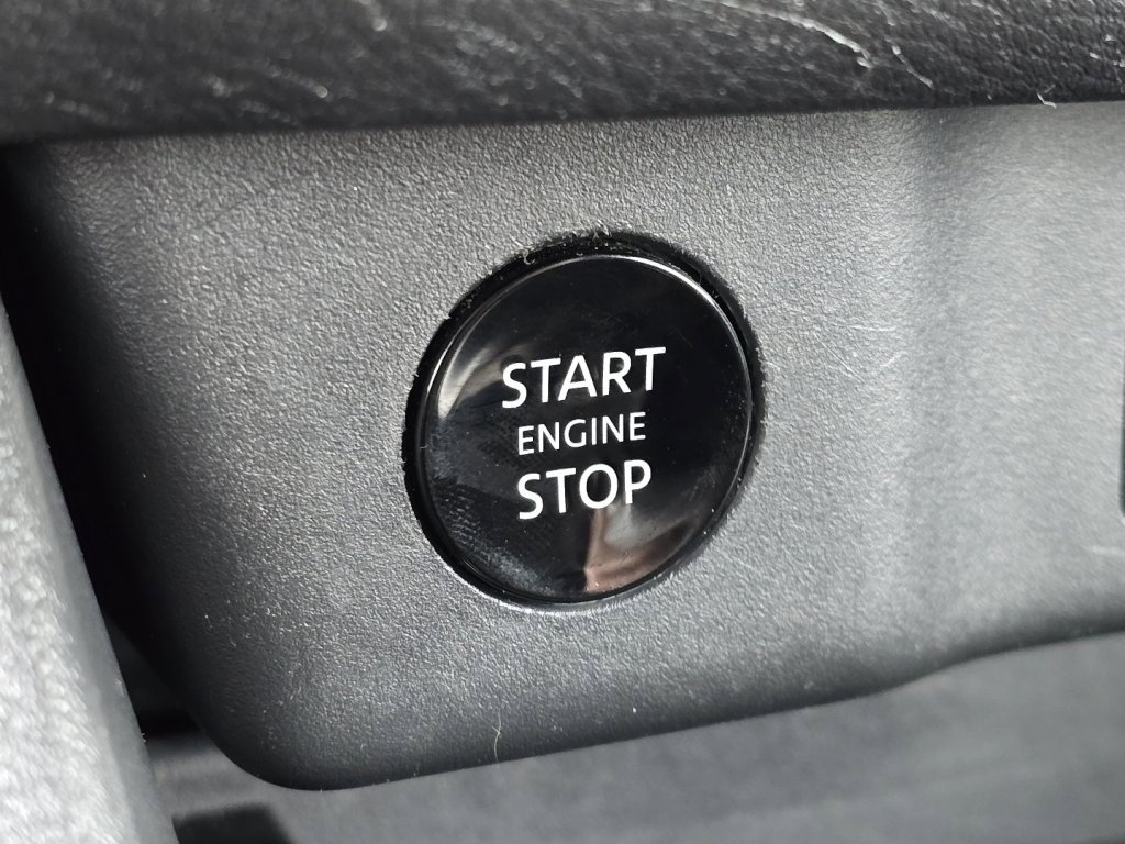 Used 2024 Nissan Rogue S image 29