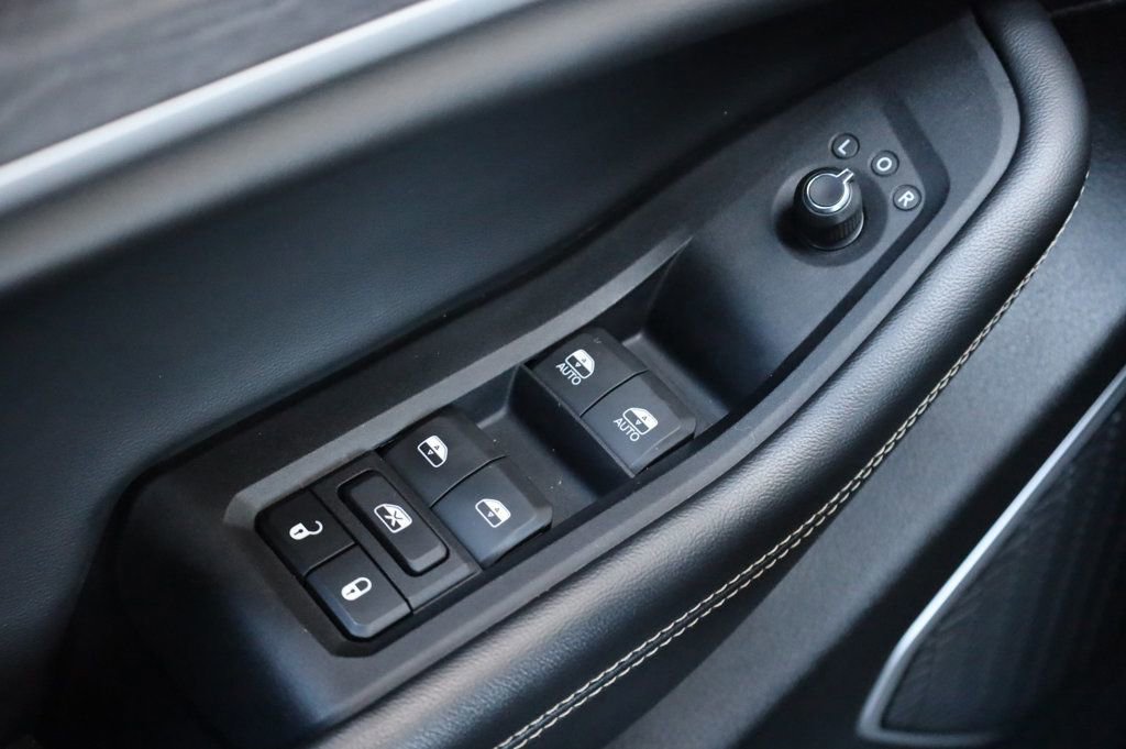 Used 2022 Jeep Grand Cherokee L Limited w/ Trailer Tow Group (B) image 33