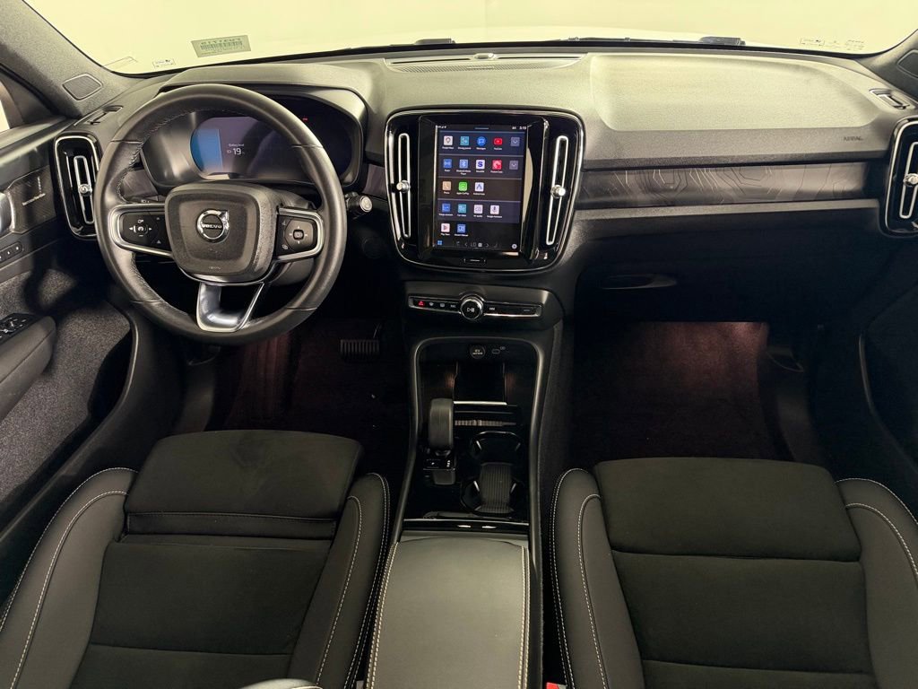 Used 2023 Volvo XC40 Recharge Ultimate w/ Protection Package Premier image 12
