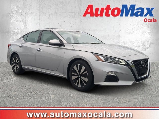 Used 2022 Nissan Altima 2.5 SV w/ SV Premium Package