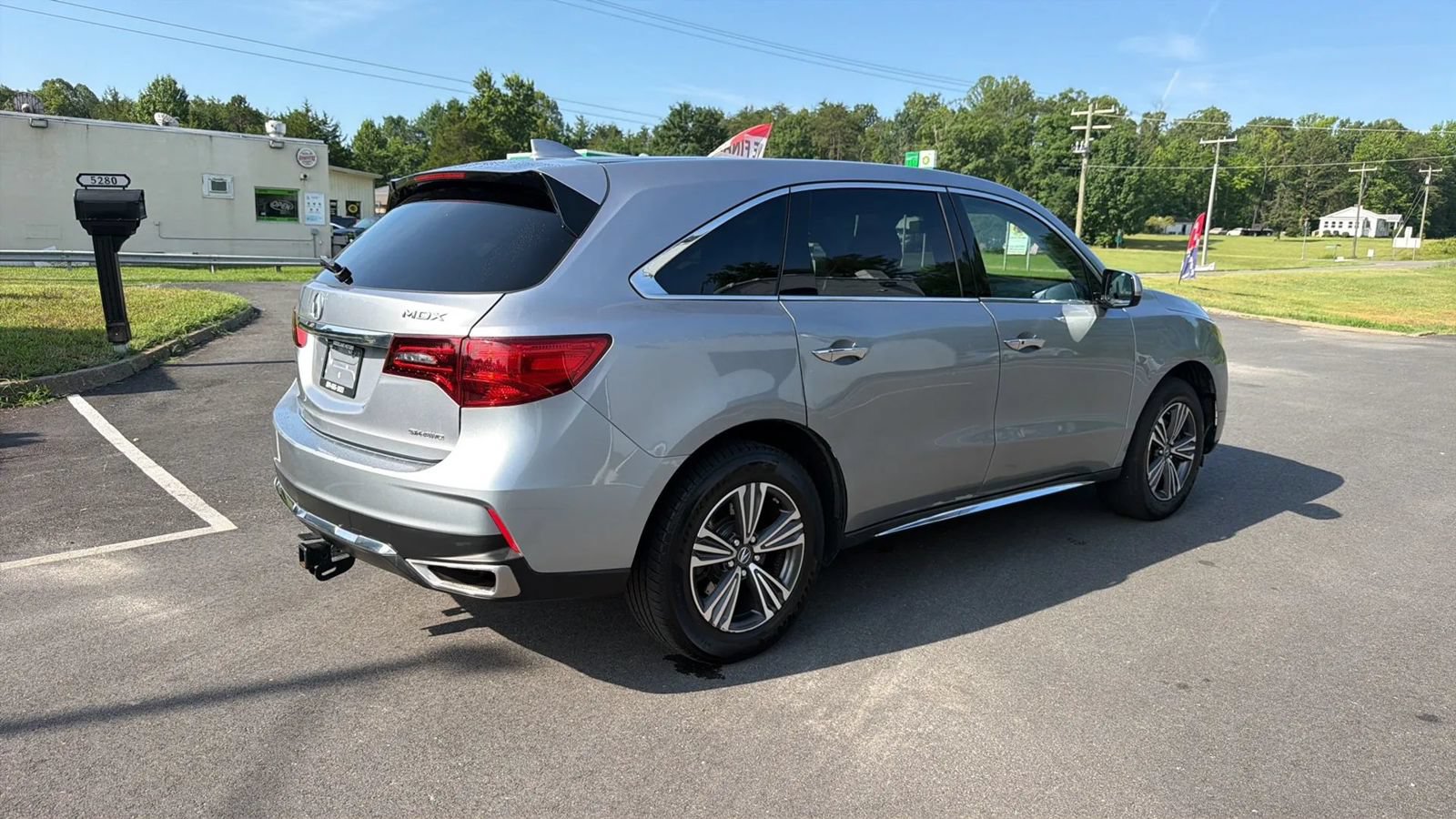 Used 2017 Acura MDX SH-AWD image 7