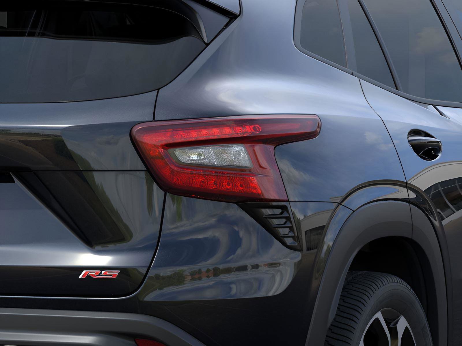 New 2025 Chevrolet Trax RS w/ Sunroof Package image 11