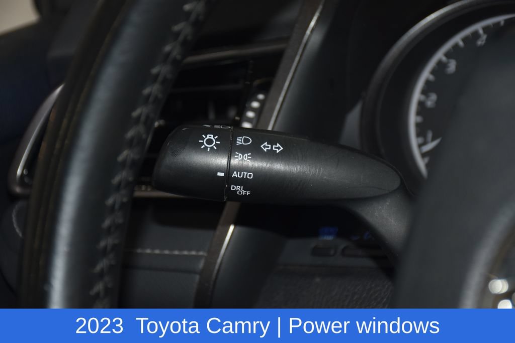 Used 2023 Toyota Camry SE FWD image 9