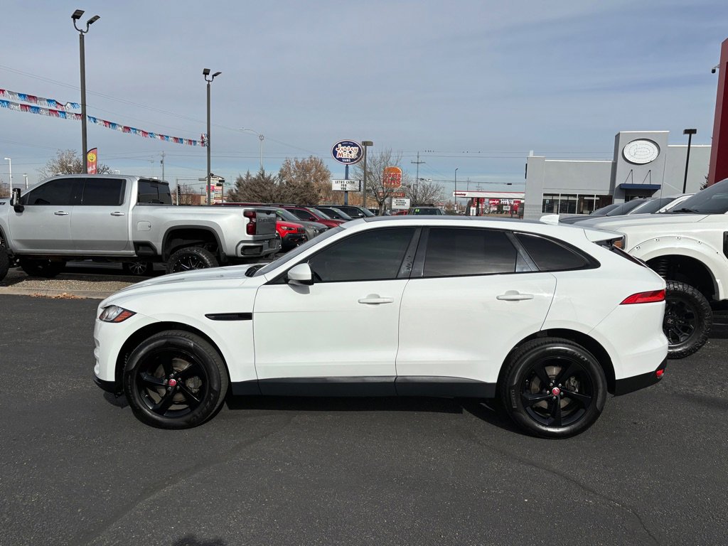 Used 2019 Jaguar F-PACE Premium image 2