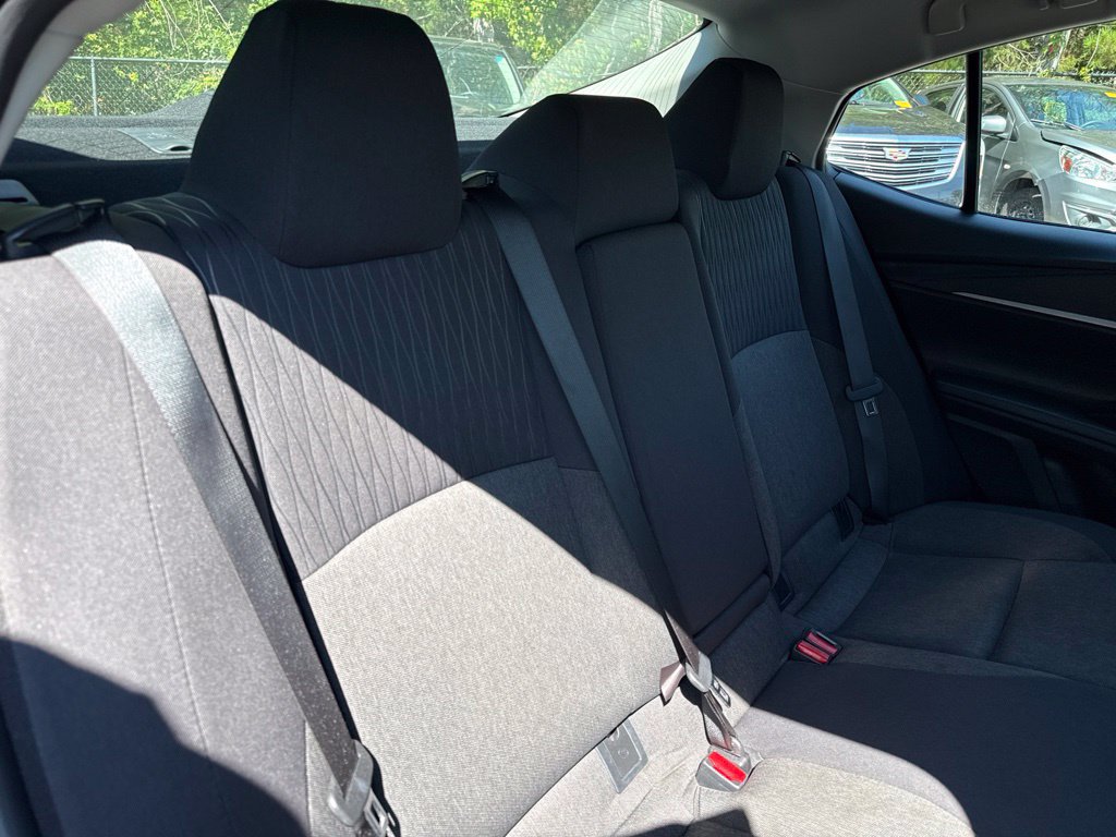 Used 2025 Toyota Camry LE FWD image 38