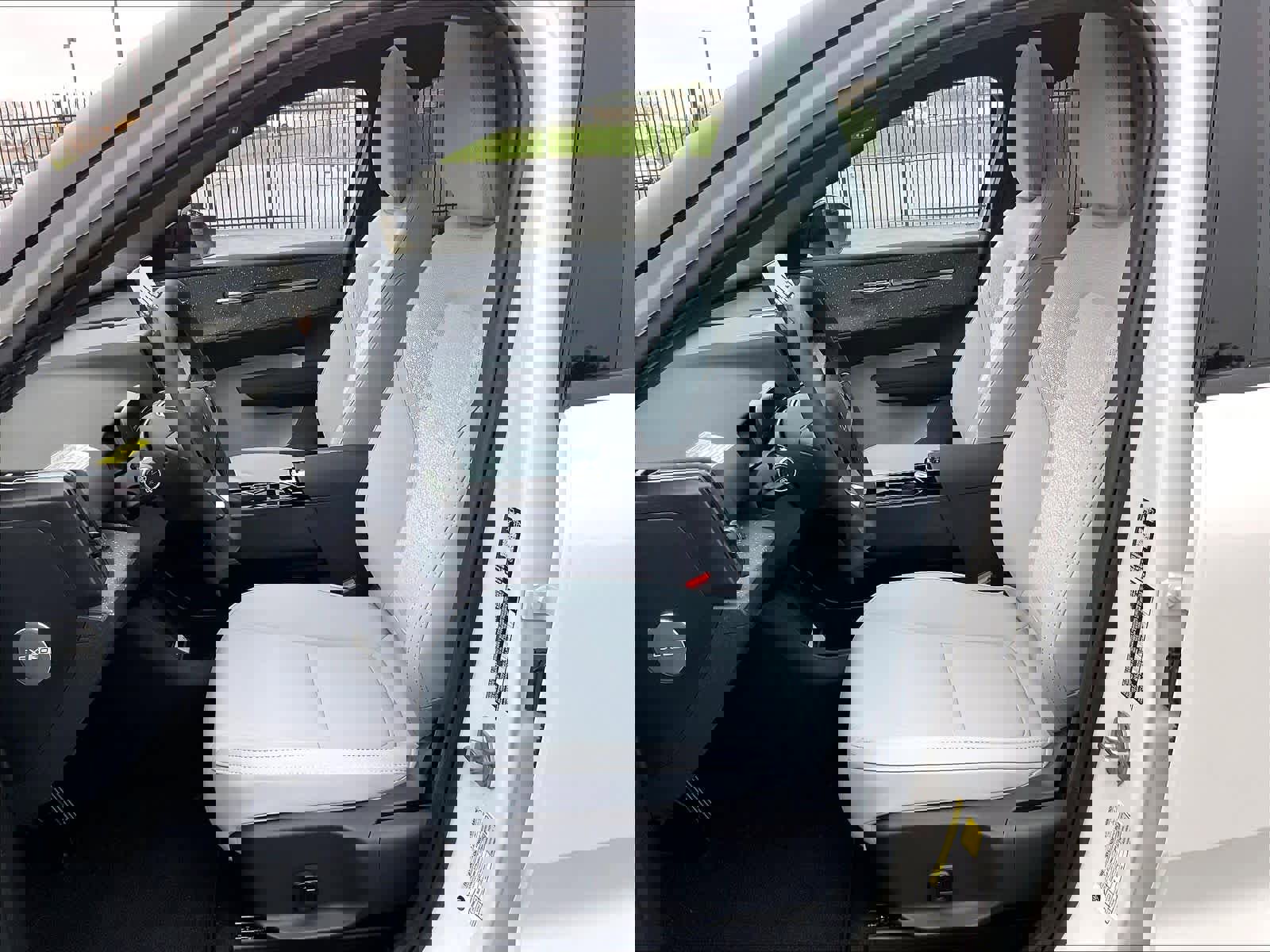 New 2025 Volvo EX30 Ultra w/ Protection Package Premier image 11