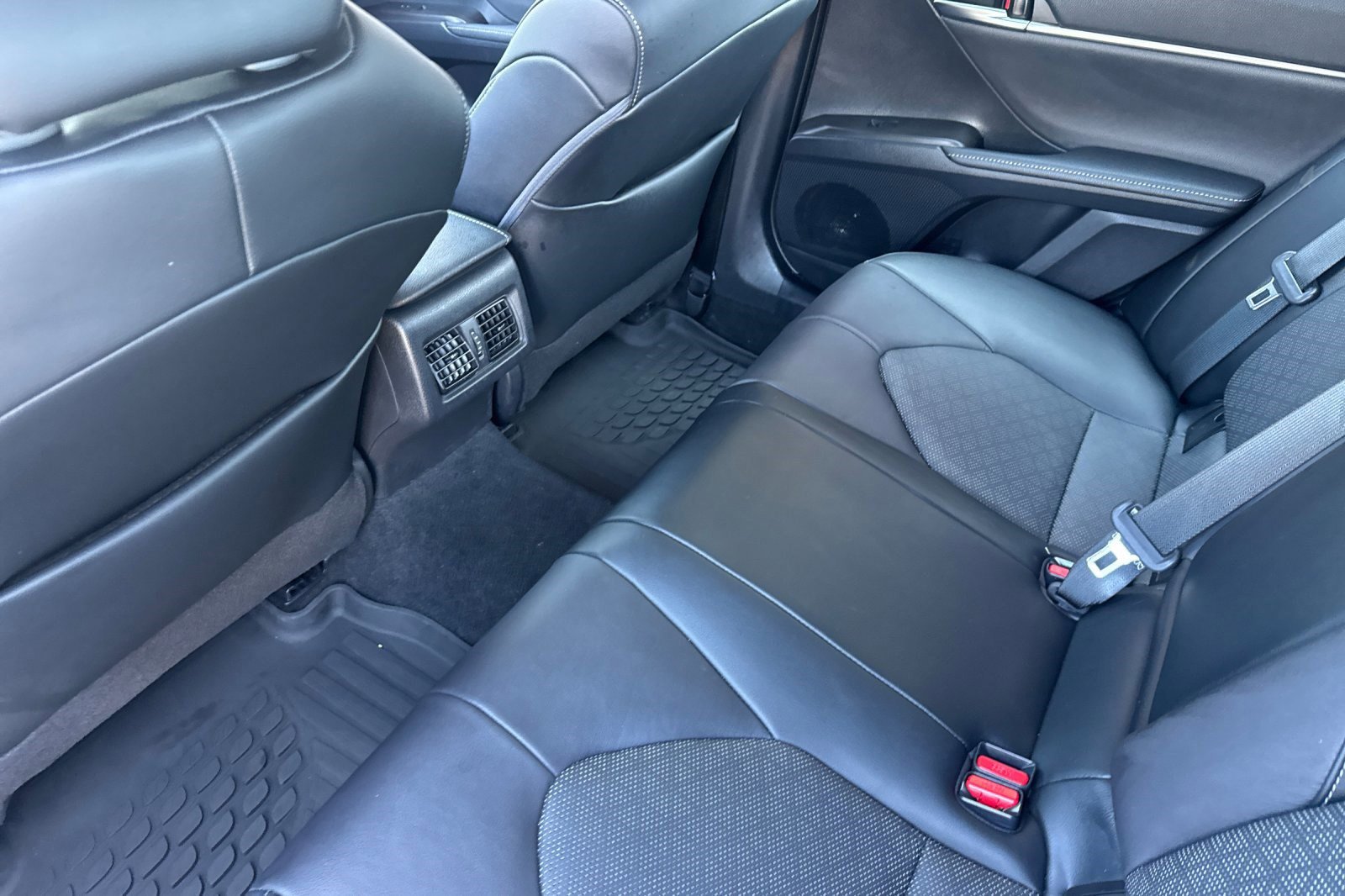 Certified 2022 Toyota Camry XSE FWD image 26