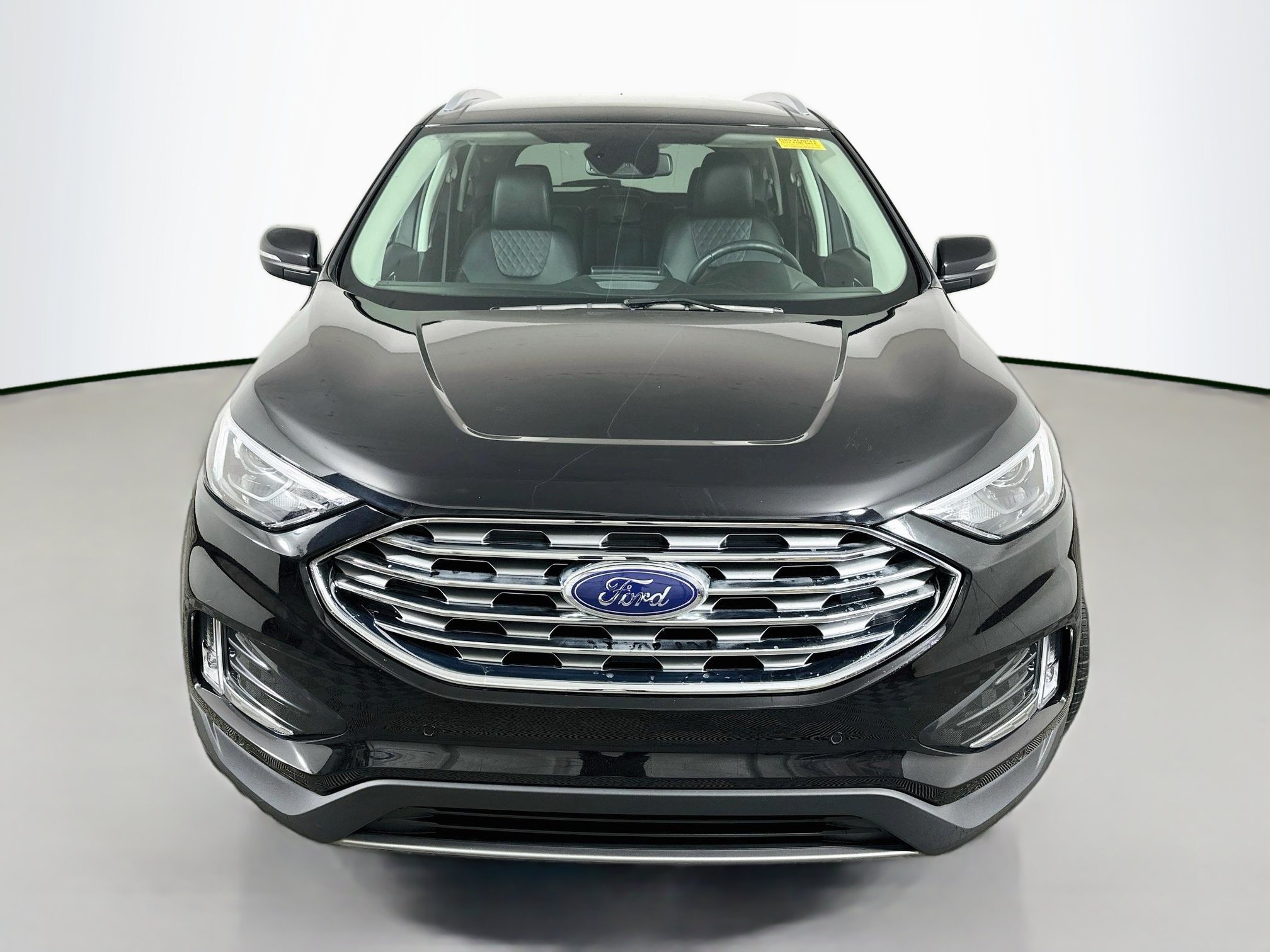 Used 2024 Ford Edge Titanium AWD/4WD image 2