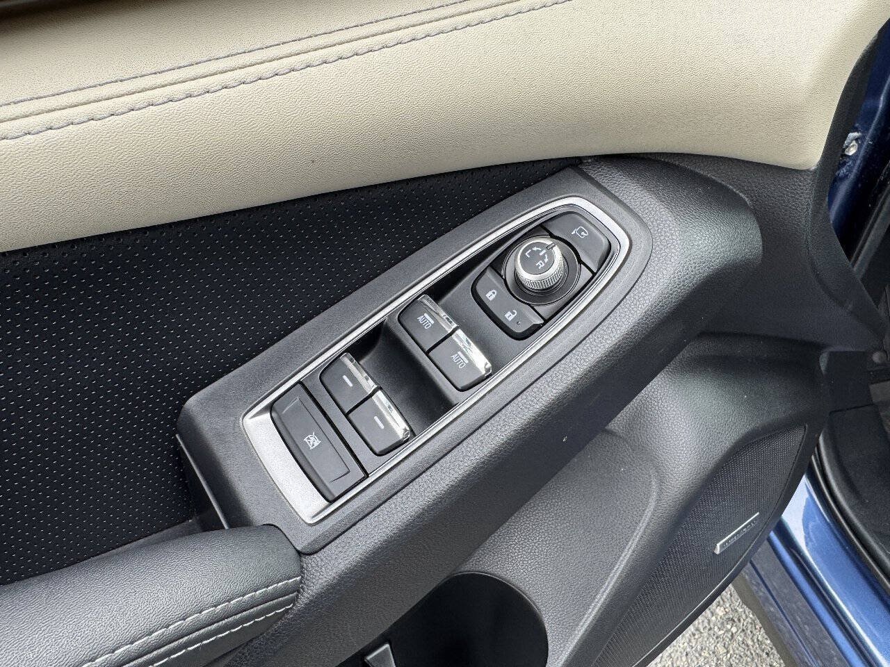Used 2022 Subaru Ascent Touring AWD/4WD image 35