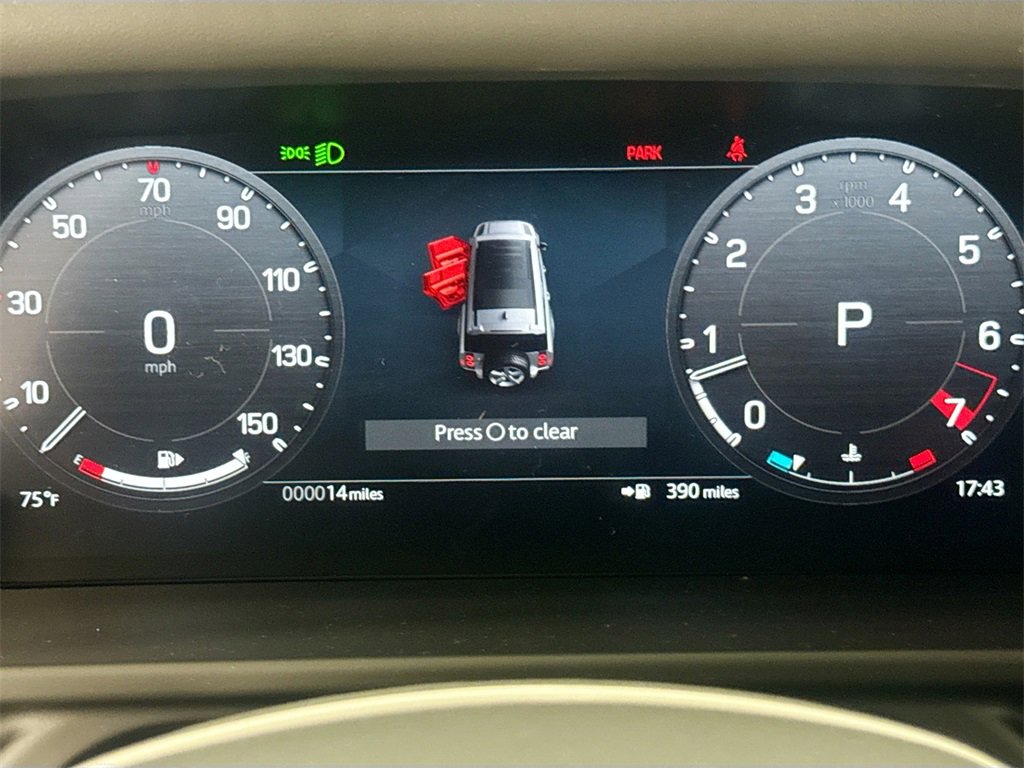 New 2026 Land Rover Defender 130 X-Dynamic SE image 12