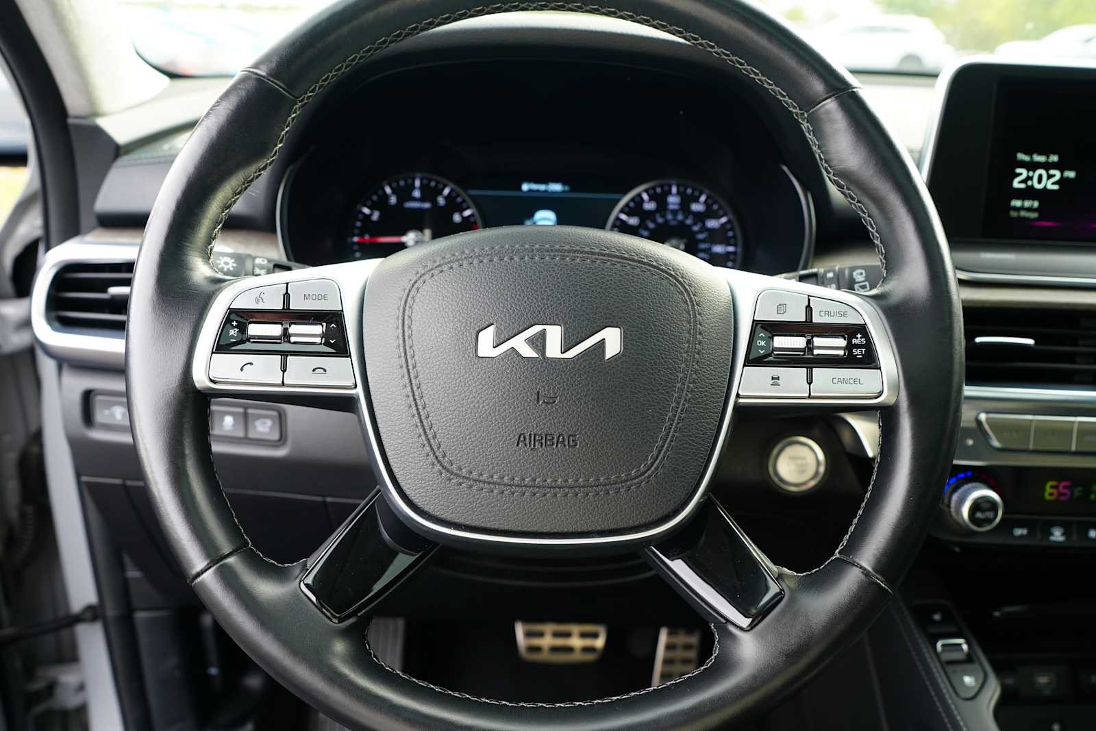 Used 2022 Kia Telluride SX w/ SX Prestige Package AWD/4WD image 17