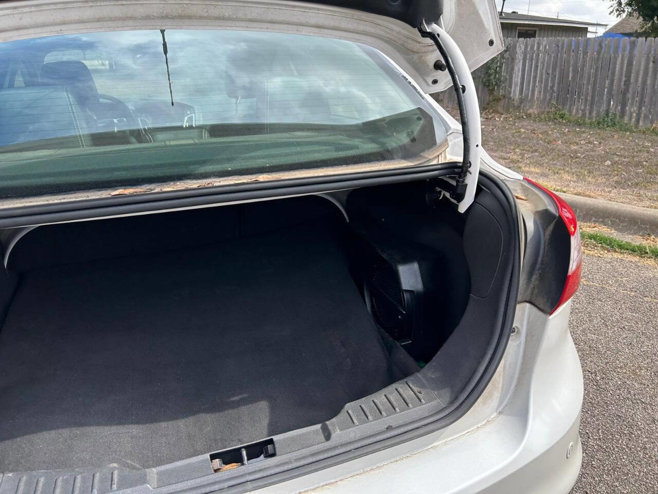 Used 2012 Ford Focus Titanium image 16